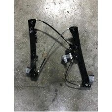 BMW E60 SOL ÖN CAM KİRKOSU