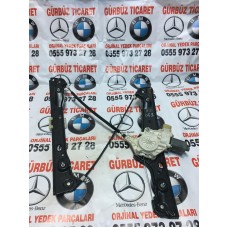 BMW E90 SOL ÖN CAM KİRKOSU