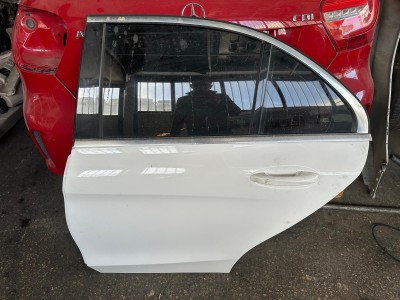 MERCEDES W205 KASA SOL ARKA KAPI MERCEDES W205 KASA SOL ARKA KAPI