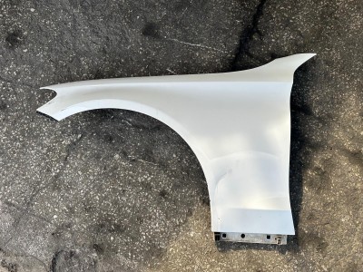 MERCEDES W205 KASA SOL ÖN ÇAMURLUK ORJİNAL MERCEDES W205 KASA SOL ÖN ÇAMURLUK ORJİNAL